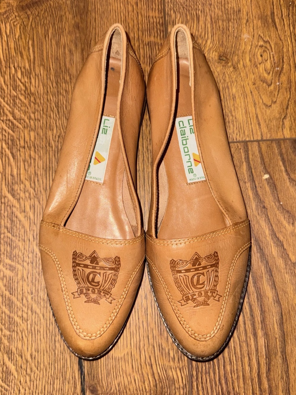 Liz Claiborne Embroidered Brown Loafers